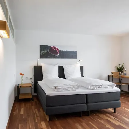 Bike- Und Freiburg Отель 3*