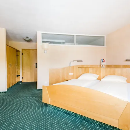 Bike- Und Freiburg Hotel